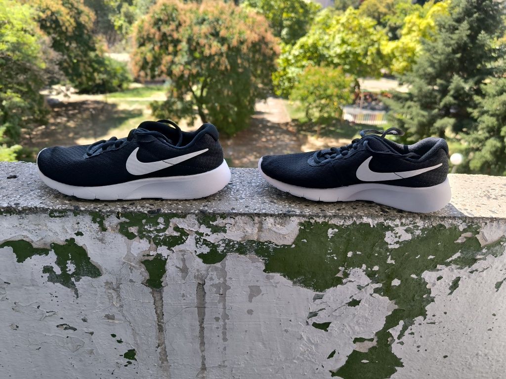 Nike Нови черни дамски оригинални обувки с текстилна горна част
