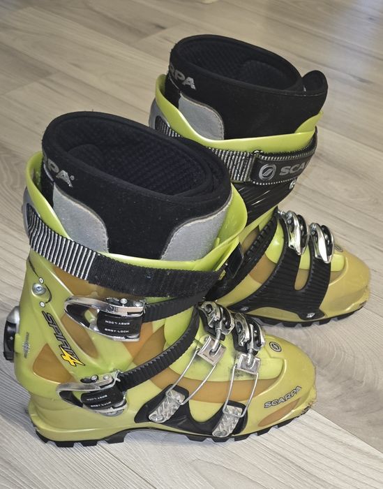 Clapari de tura Scarpa Spirit 4 marime 41-42