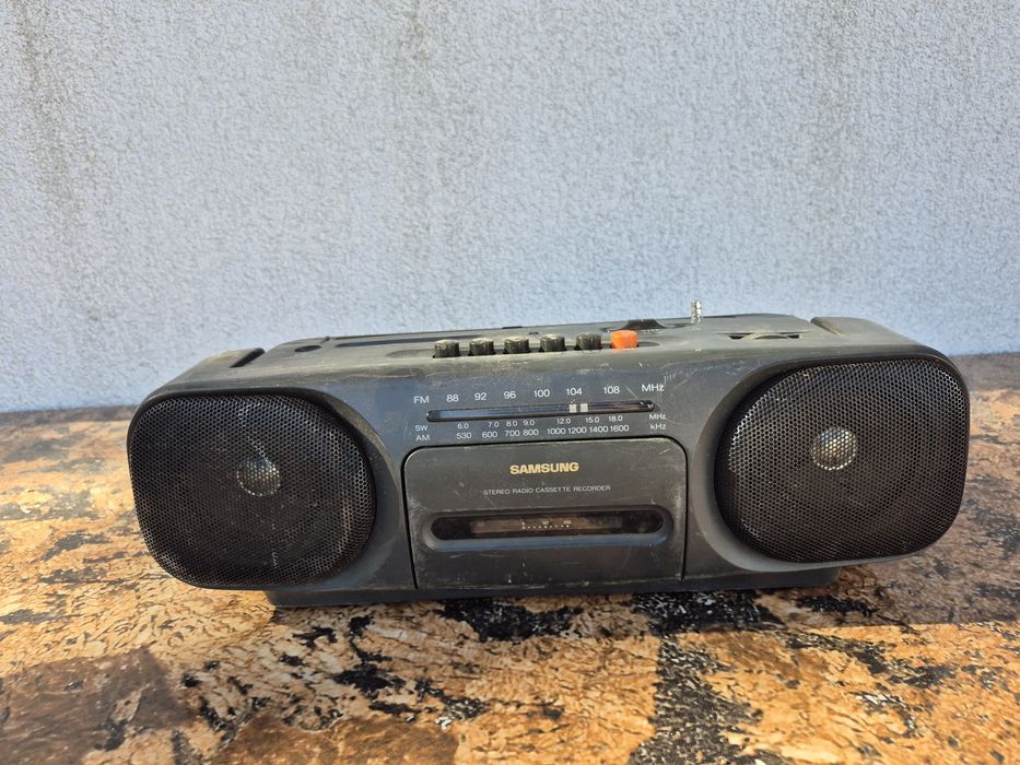 Radio Casetofon marca Samsung model ST125 - functional
