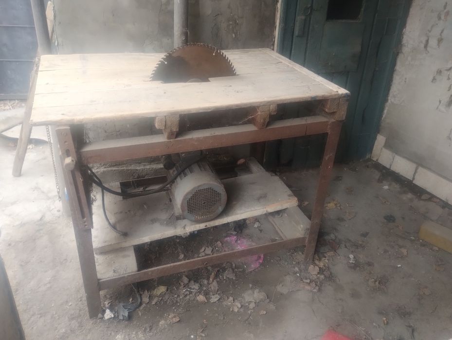 Циркуляр. Ръчна изработка.