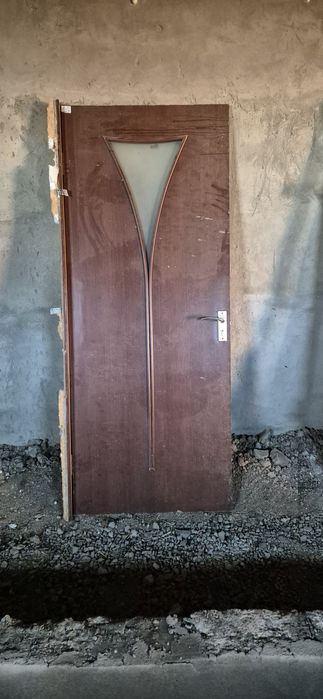 Межкомнатные,бөлмеаралық есіктер сатылады.