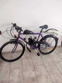 Vand bicicleta cu motor de 80cc