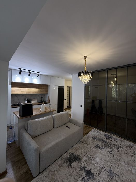 Продается квартира в отличном состоянии, в центре города (Ор - Глинка)