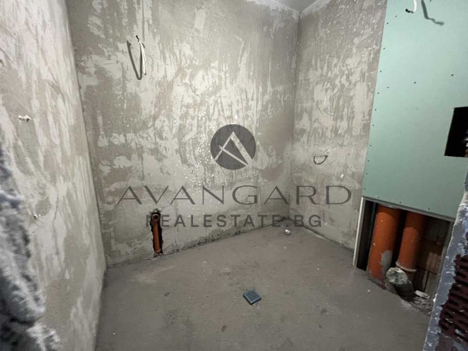 Продава се Тристаен апартамент в Пловдив, Кючук Париж - 101 кв.м за 1515 €/кв.м - Снимка #4