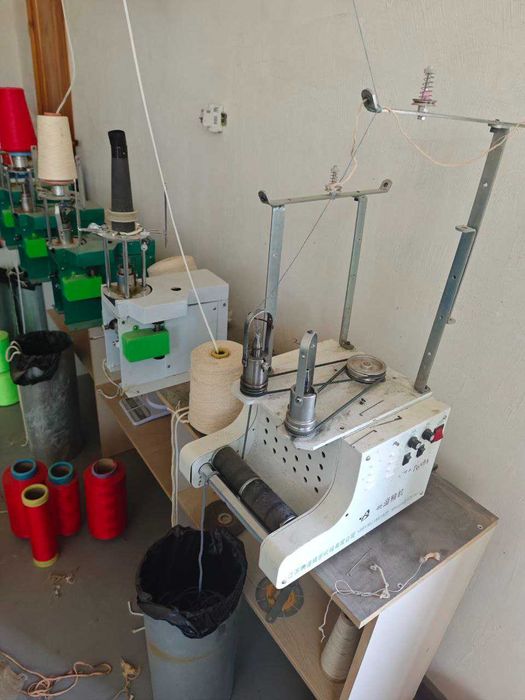 комплекс оборудования для производства шнуров и вязания.