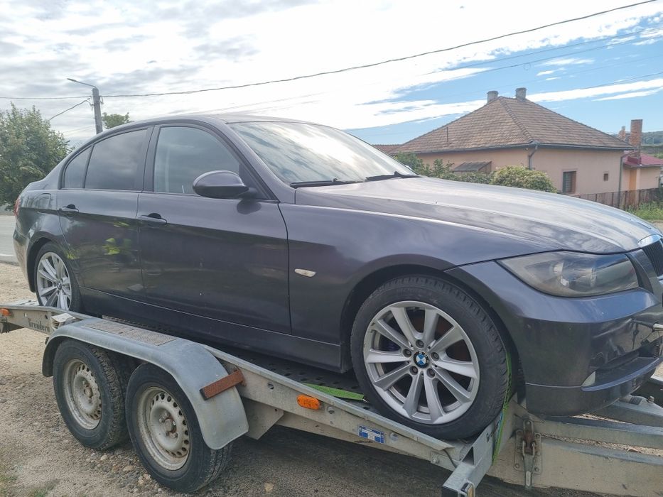 Dezmembrez Bmw e90 320d 163cp 2005