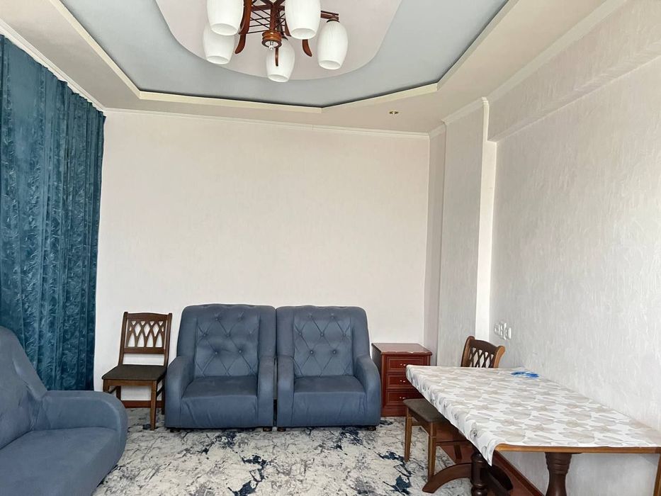 Медгарадок бозорча йонида медик колеж йонида