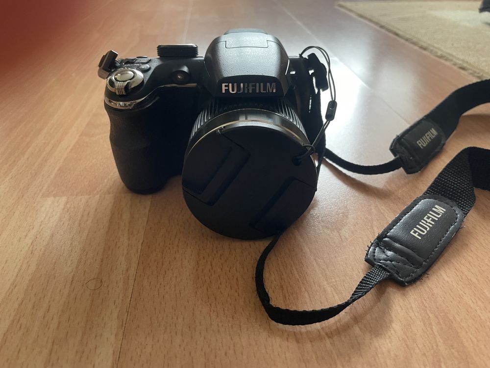 Fujifilm S3300/Фотоапарат Фуджифилм/14megapixels
