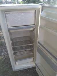Хладилник ,,ЗИЛ"" за части .