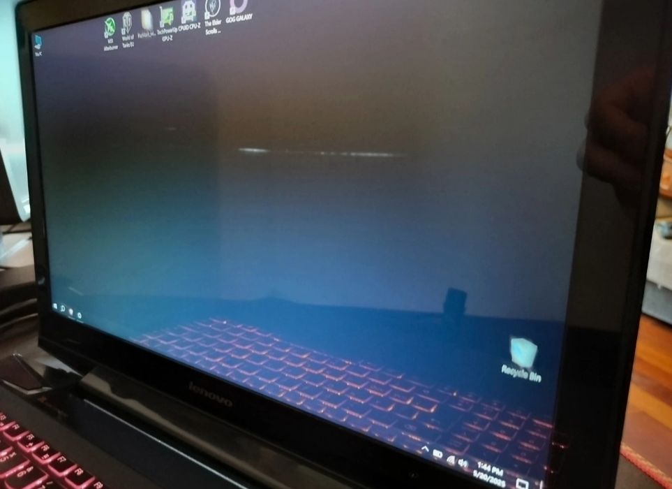 Lenovo Y50-70, i5-4210H, GTX 860M 2GB, 8GB RAM