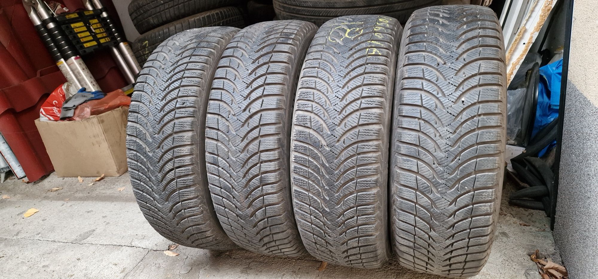 205/60/16 Michelin Alpin A4 MO