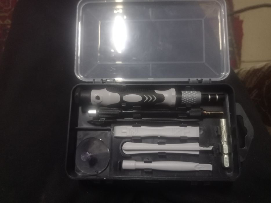 Продам набор отвертак для телефона