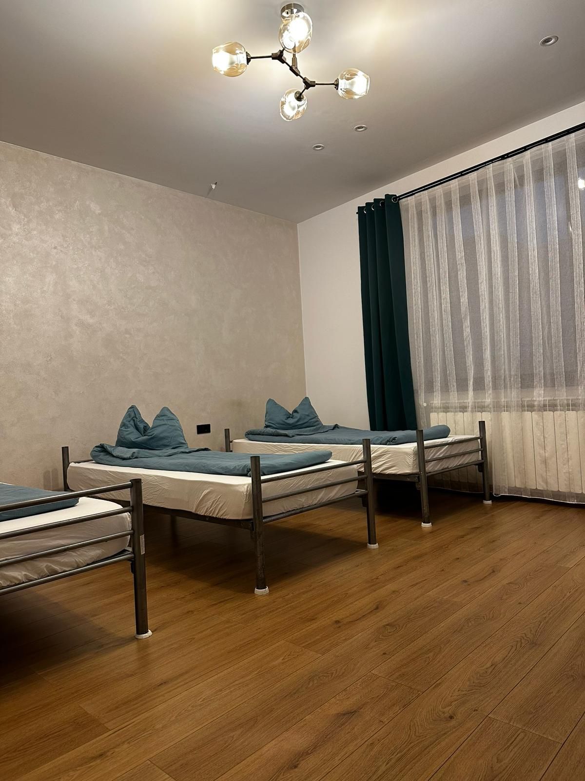 Paturi  metalice simple 90× 200 preț 250 lei