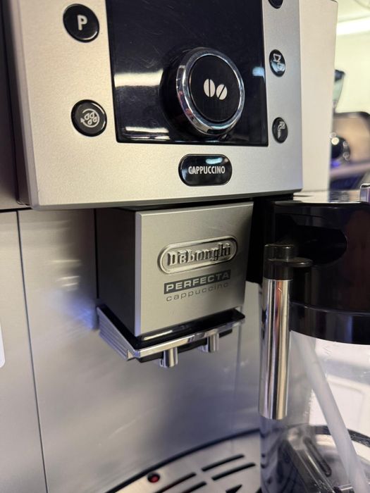 Espressor automat De’Longhi PERFECTA ESAM5500.S