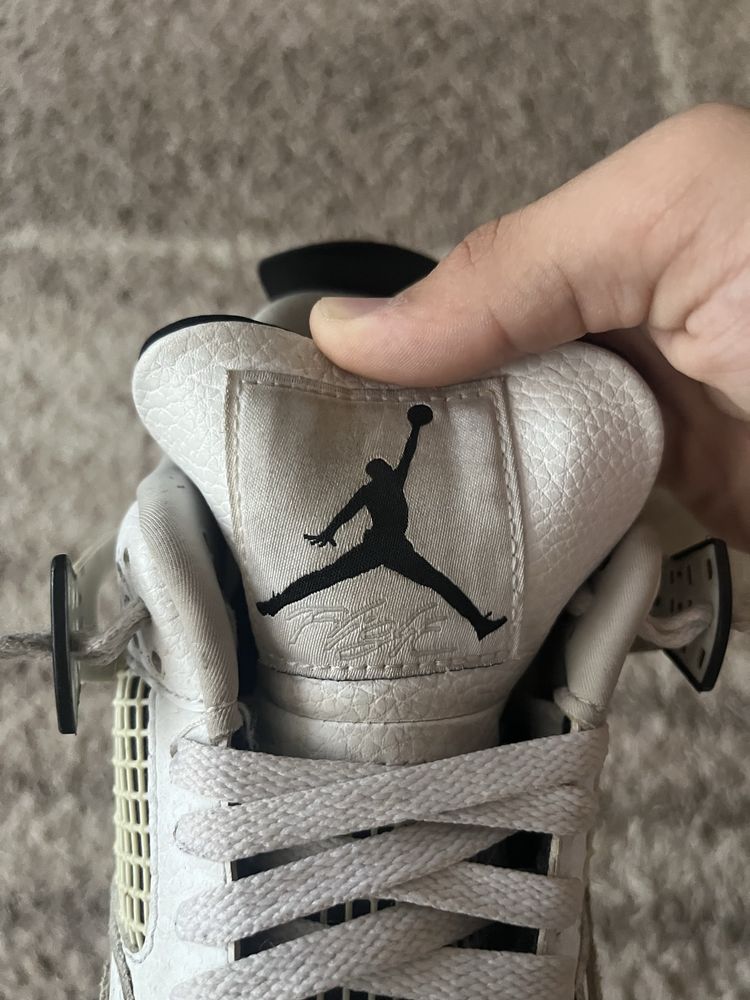Jordan 4 military black