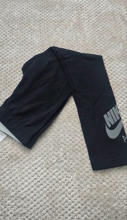 Клин Nike чисто нов размер М