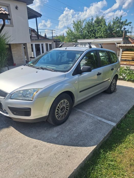 Ford Focus 2,1,4 benzina, cu GPL an fabricatie 2005.