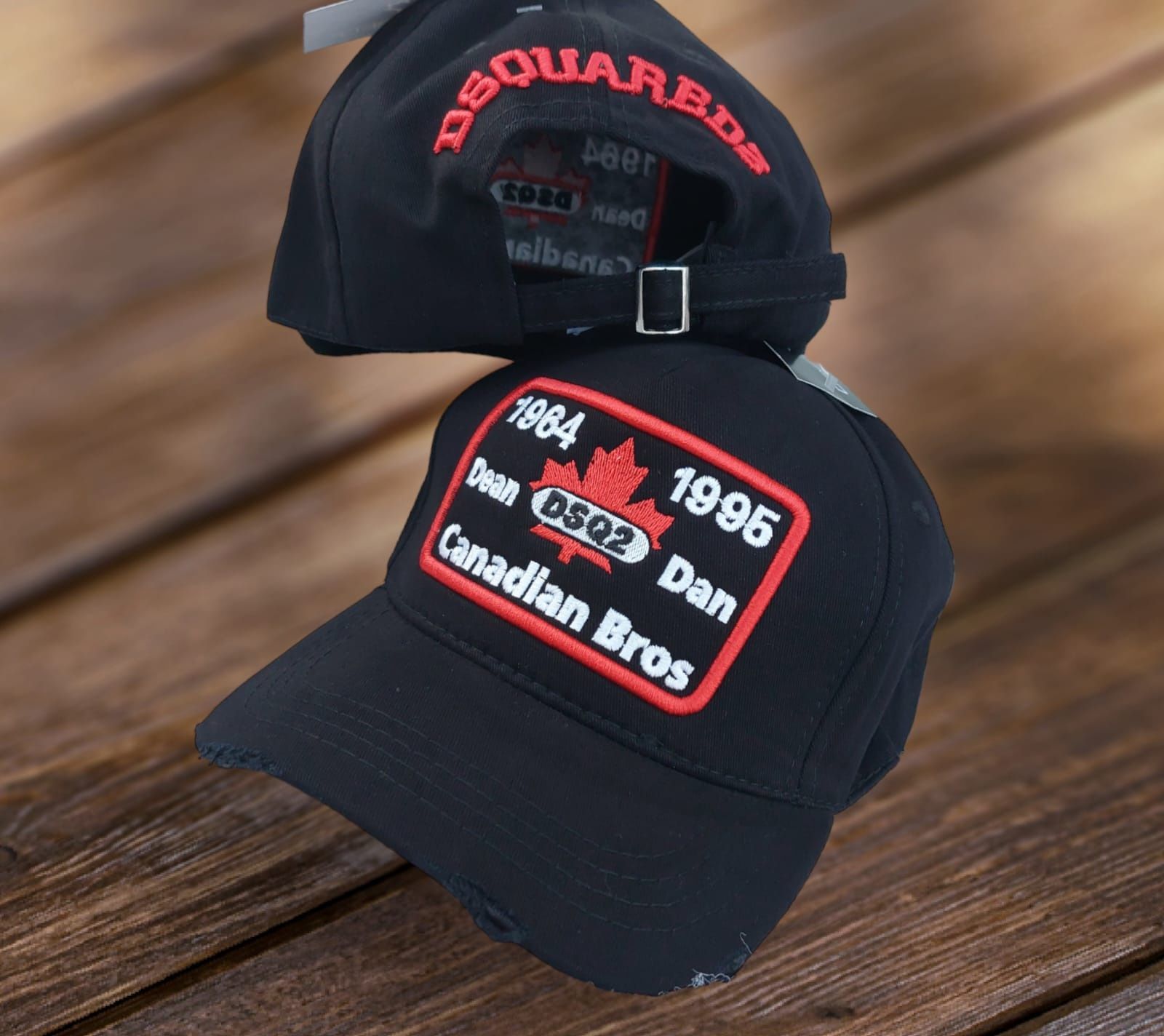 D 2 hats летни шапки с козирка, лого бродерия регулация