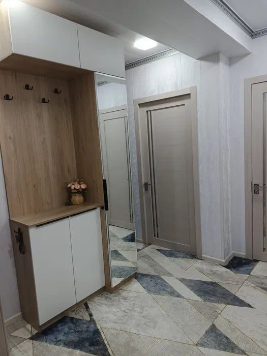 Sotiladi квартира Центр Яккасарай 4///3//4 ор. Школа 26