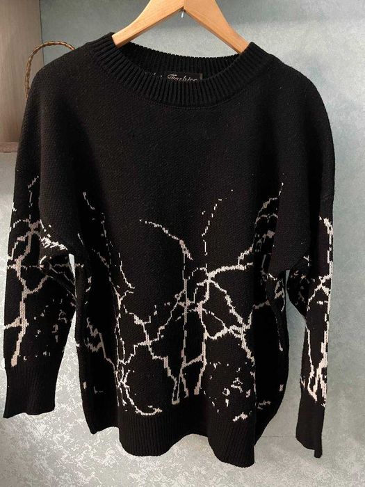 Черный Свитер Оверсайз с Принтом "Молнии/Мрамор"