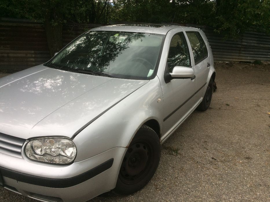 VW Golf 4 1.4i 16V 75к.с на части