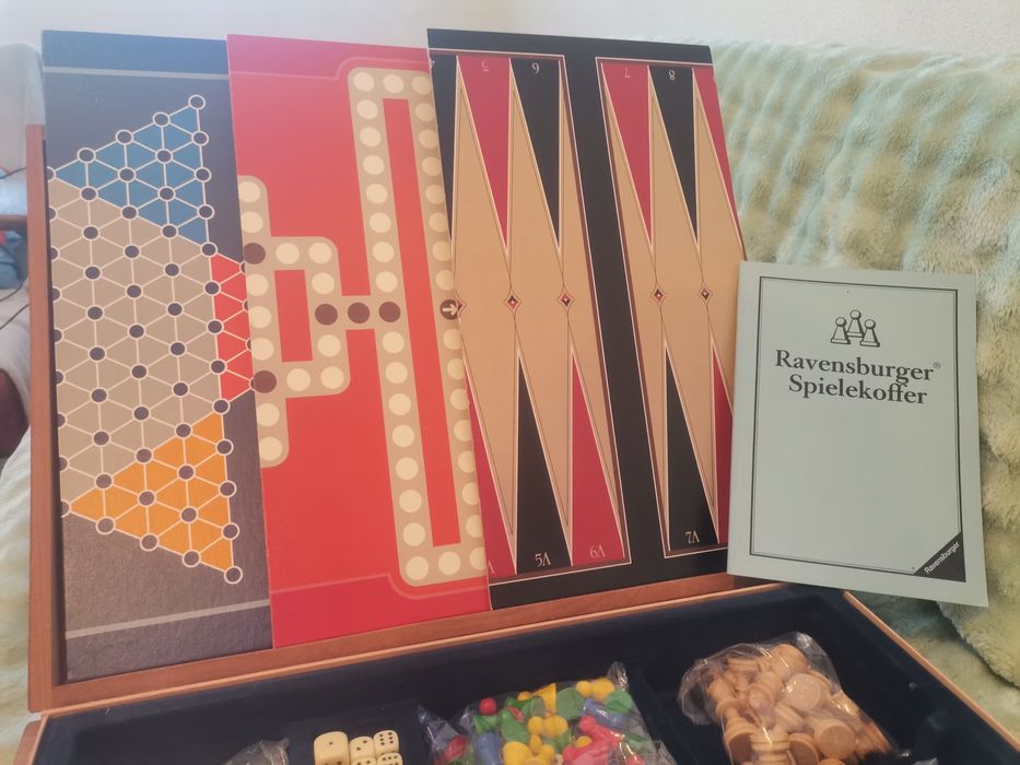 Куфърче с настолни игри