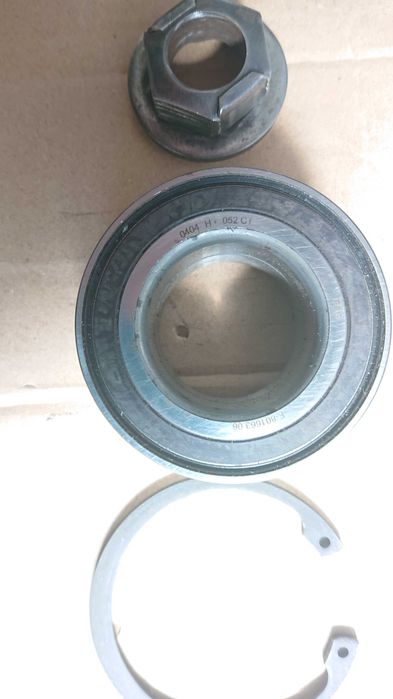 Нов лагер комплект FAG предна главина за форд фокус с ABS.