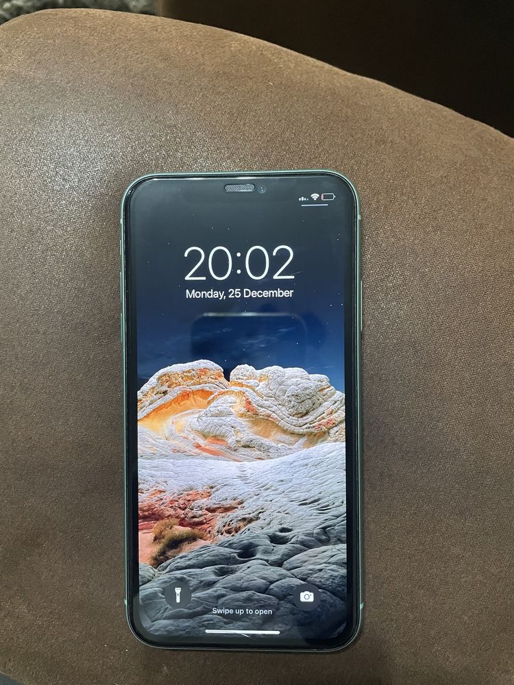 Iphone 11  зелен