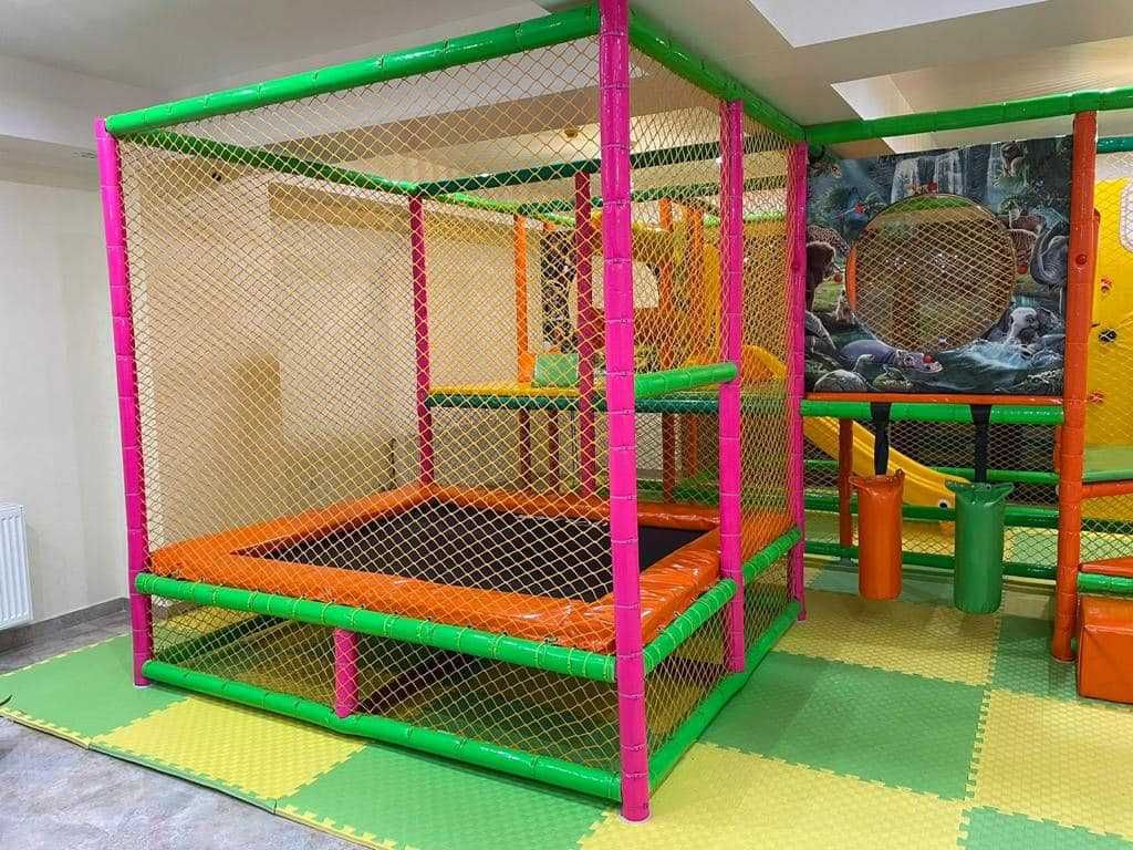 Loc de joaca modular Spatiu de joaca labirint modular