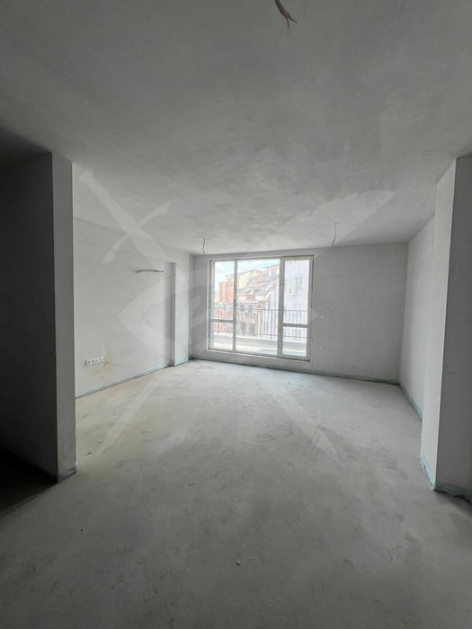 Продава се Тристаен апартамент в Пловдив, Център - 120 кв.м за 2099 €/кв.м - Снимка #1