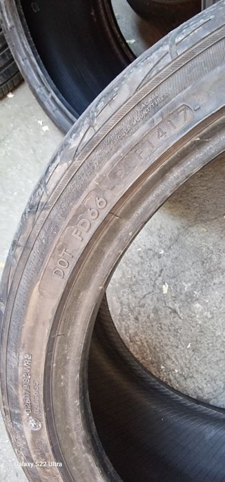 215/40/18 Yokohama Advan Fleva