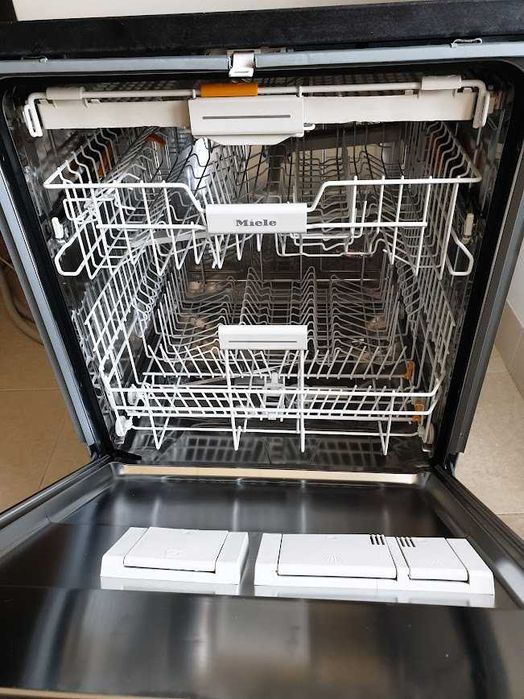 Miele - Auto Open - QuickPowerWash - Съдомиялна - Пълно Вграждане 60см