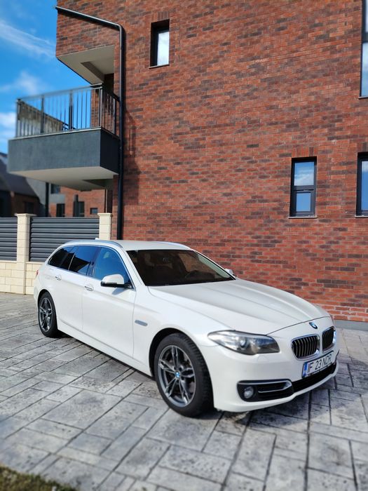 BMW seria 5.   Xdrive.   4 butoane