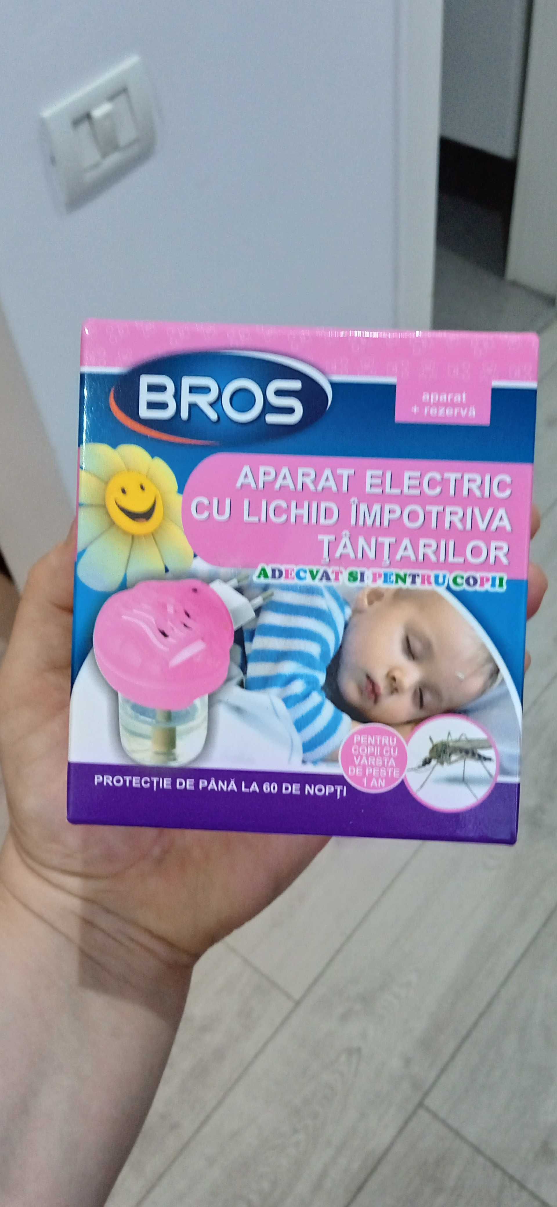 Aparat electric cu lichid împotriva țânțarilor cu intensitate reglabil