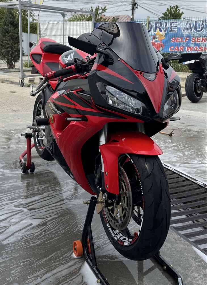 Honda CBR 1000 RR FireBlade