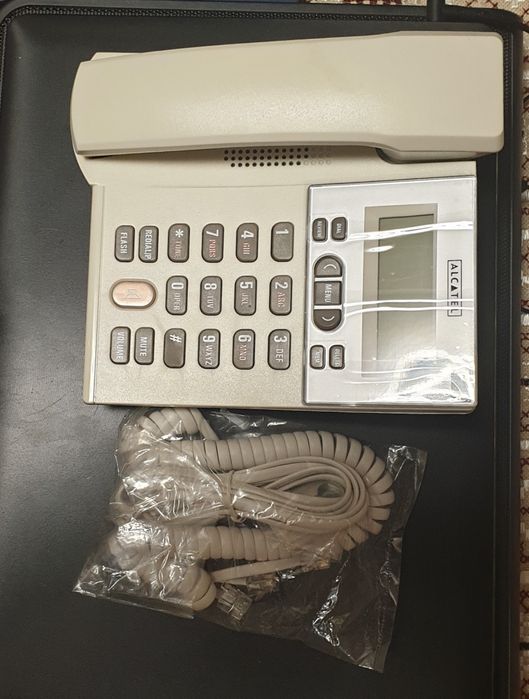 Стационарен офис телефон Алкател