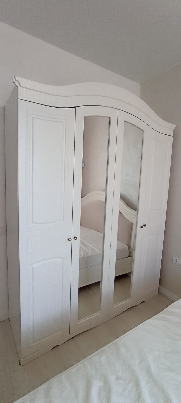 кровать, шкаф, полку