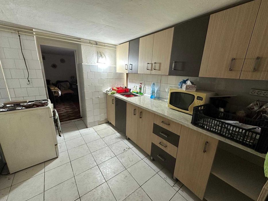 Casa singur in curte - 3 camere - zona Trei Stejari