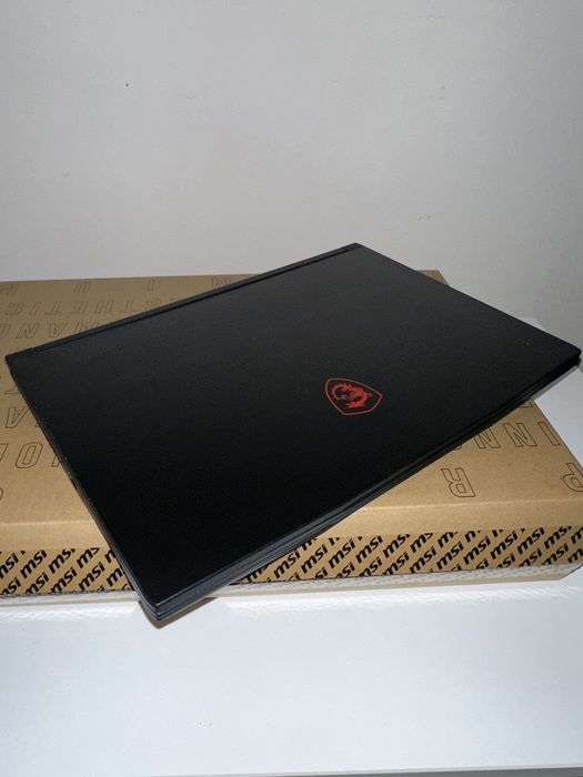 Laptop MSI Gaming 15.6" Thin GF63 12VE