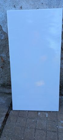 Бели плочки, 25×50, 2кв.м