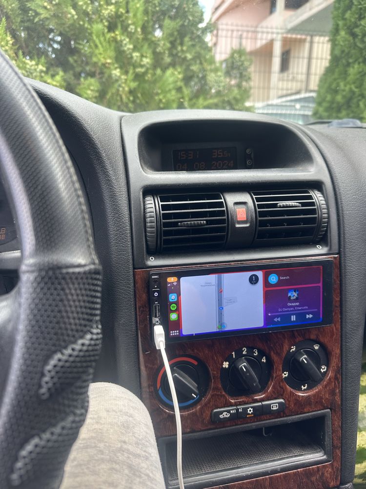 Мултимедия 1 din за кола с 6,8” дисплей, Carplay, Waze, Bluetooth