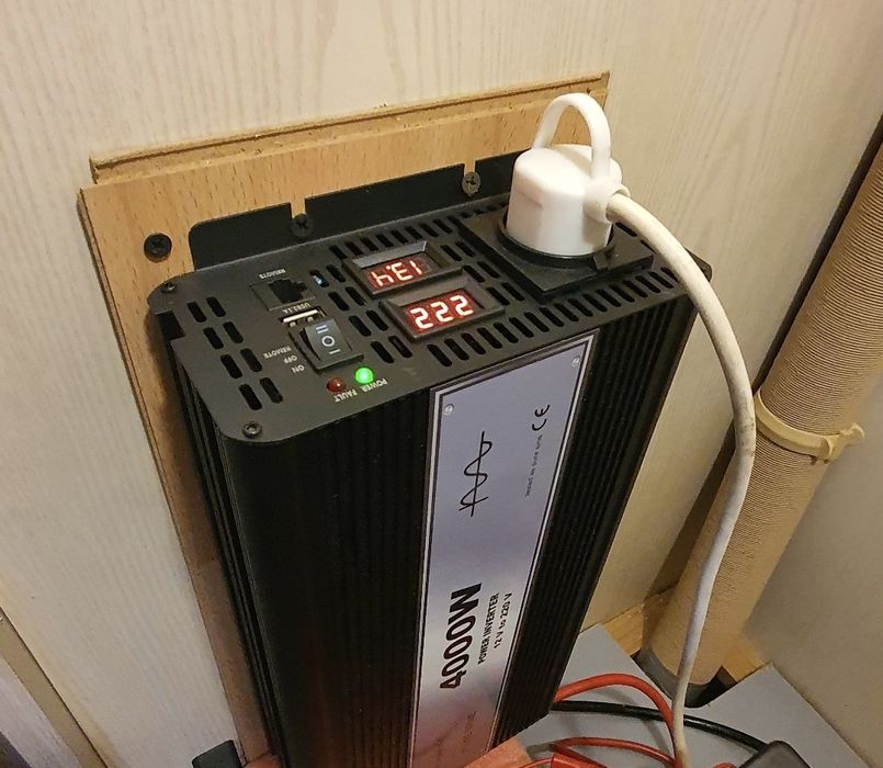 Vând rulota Burstner