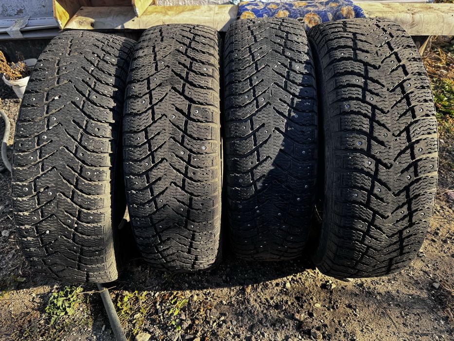 Комплект зимних шин 185/70R14
