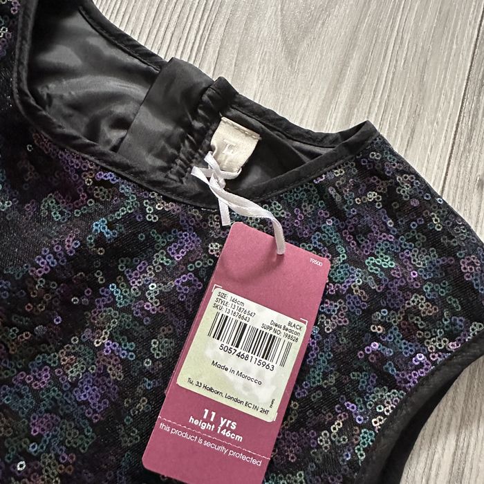 Rochita neagra fete 9-10 ani (11) noua