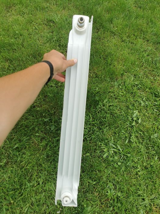 Radiatoare aluminiu, câte 12 elemenți fiecare