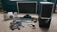 Calculator PC + monitor 22" + tastatura + mouse + boxe + camera web