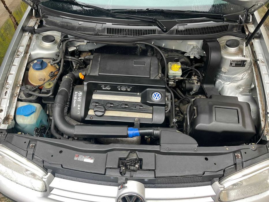 Vând Golf 4 in 16 valve