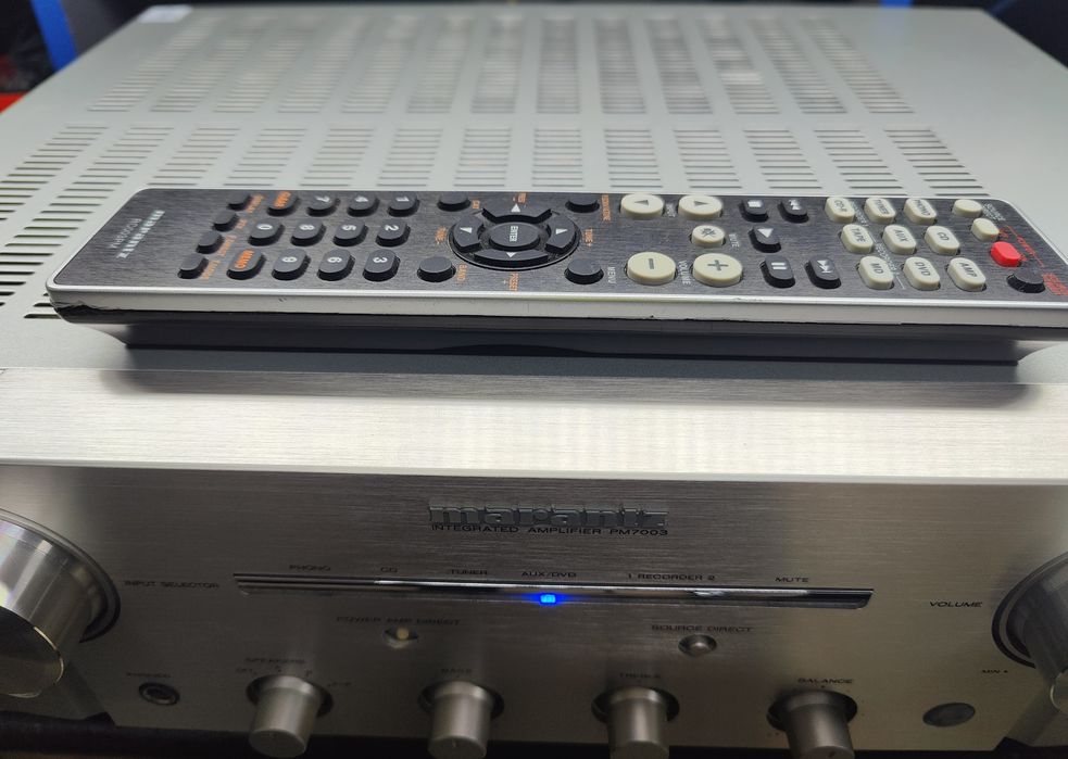 Marantz PM 7003 ,telecomanda originală,ca nou