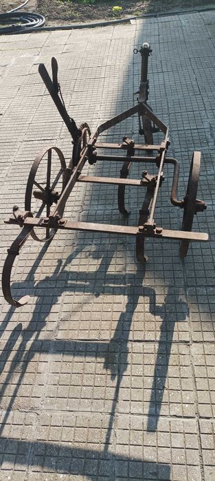 Конски браздилник. Автентичен изключително запазен.