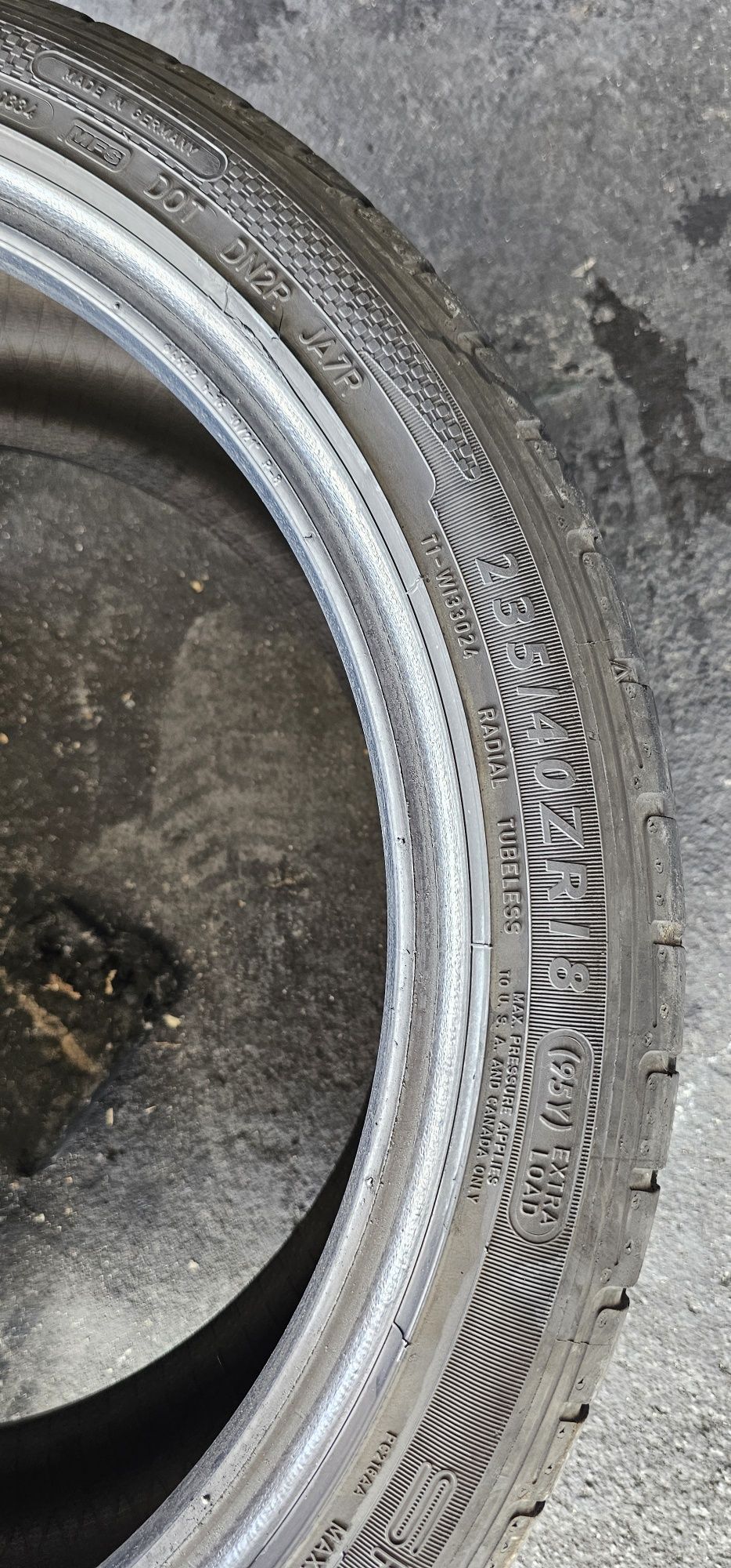 235 40 R 18 Dunlop vară o buc